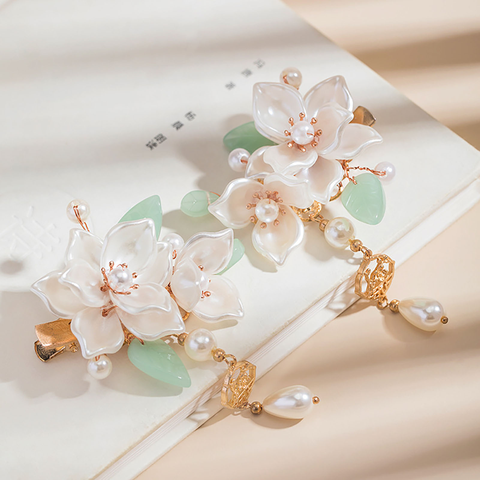 Vintage Camellia Hair Clip Ele - đánh giá và giá Vintage Fashion Guild